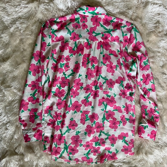 Lilly Pulitzer Floral Button Front Blouse size Medium - Picture 7 of 8